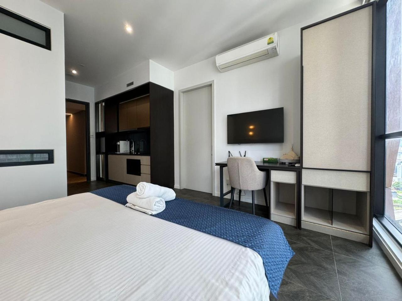 Pangsapuri Scarletz Klcc Twin Tower By Purple Orchid Kuala Lumpur