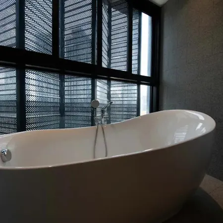Scarletz Suites Klcc Twin Tower By Purple Orchid Kuala Lumpur Luaran gambar