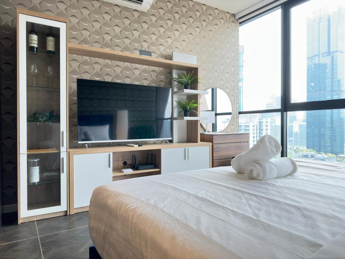 Apartment Scarletz Klcc Twin Tower By Purple Orchid Kuala Lumpur