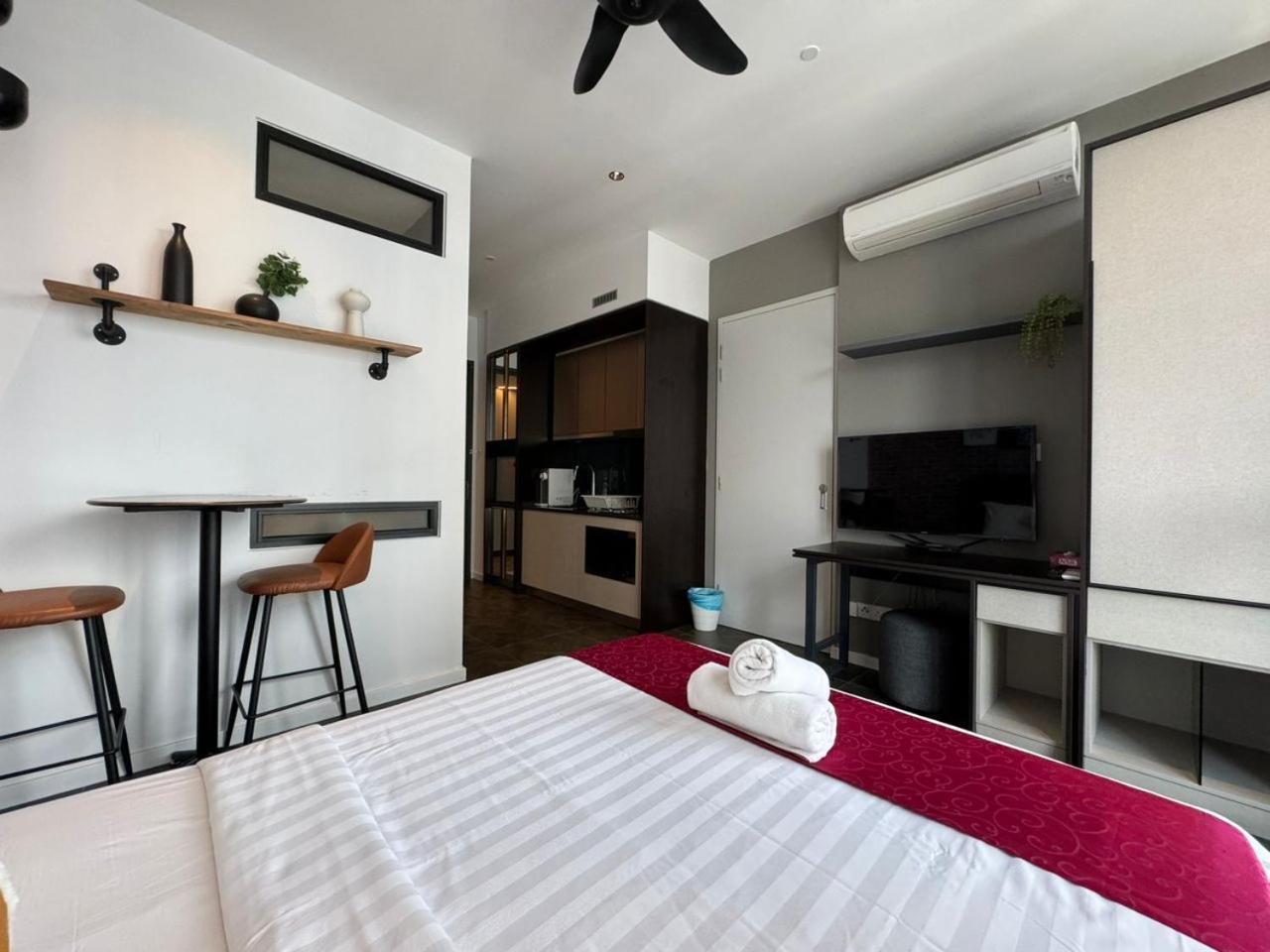 Apartment Scarletz Klcc Twin Tower By Purple Orchid