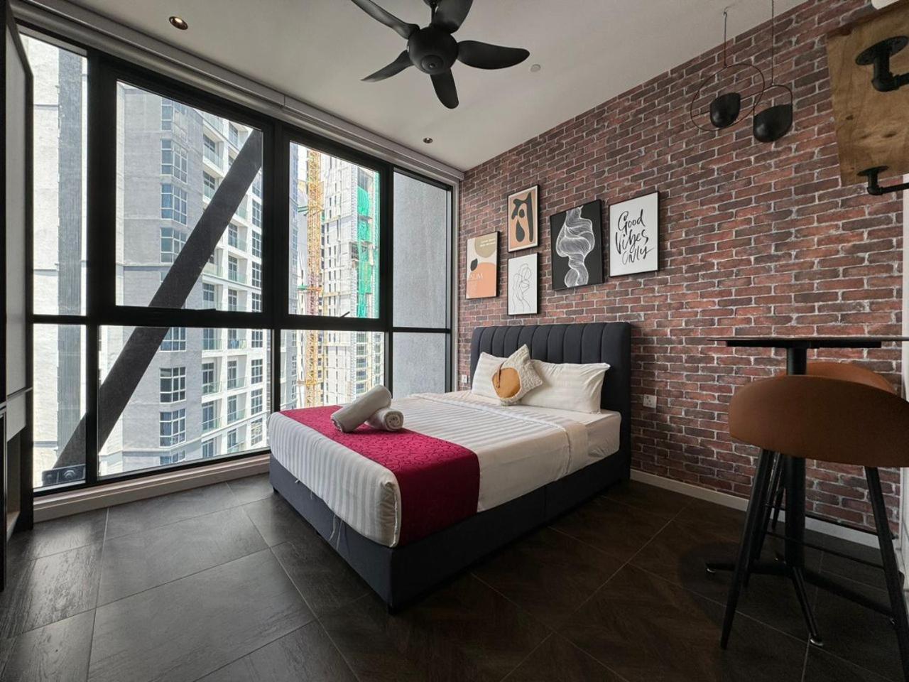 Apartment Scarletz Klcc Twin Tower By Purple Orchid Kuala Lumpur