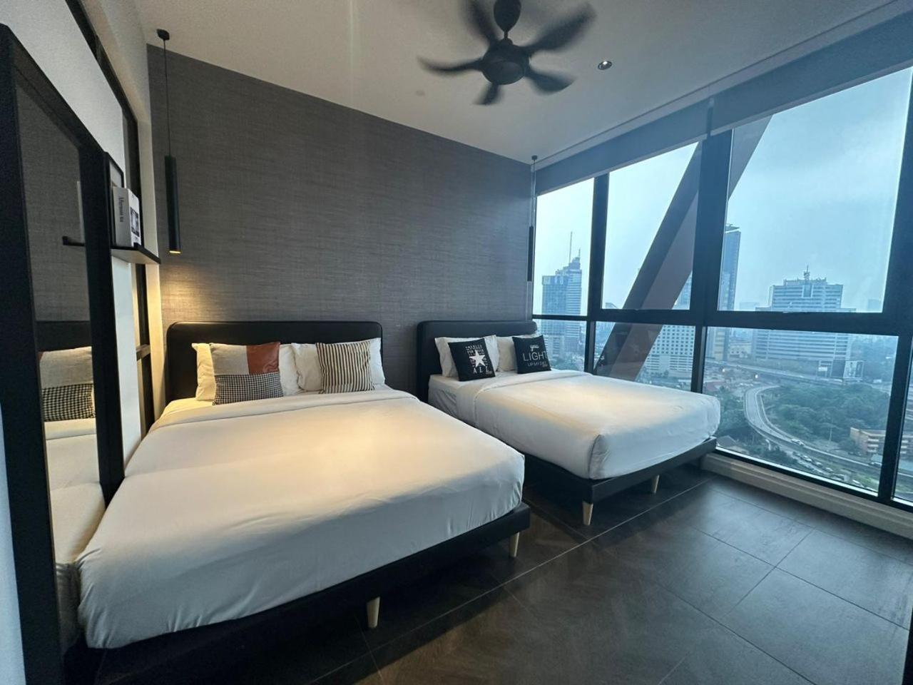 Scarletz Klcc Twin Tower By Purple Orchid
